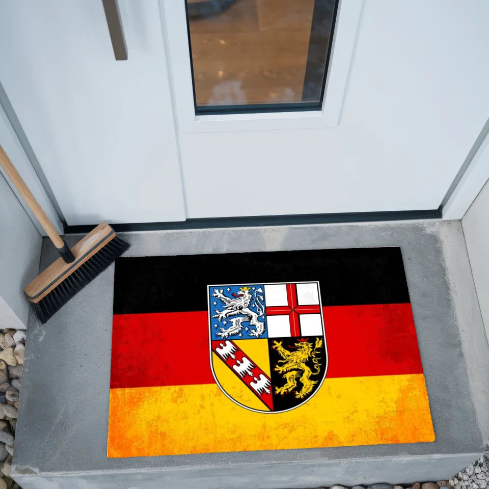 Personalisierte Fußmatte Saarland mit Länderflagge und Wunschtext