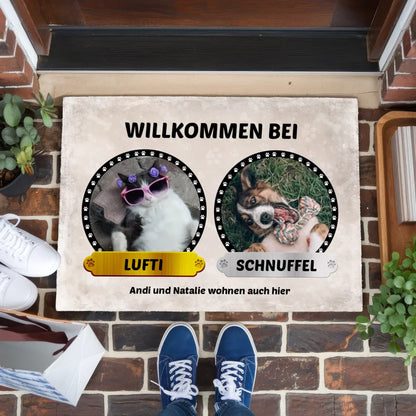 Personalisierte Fußmatte Willkommen Bei 3 Hunde Katzen selbst gestalten Fotos Namen 1