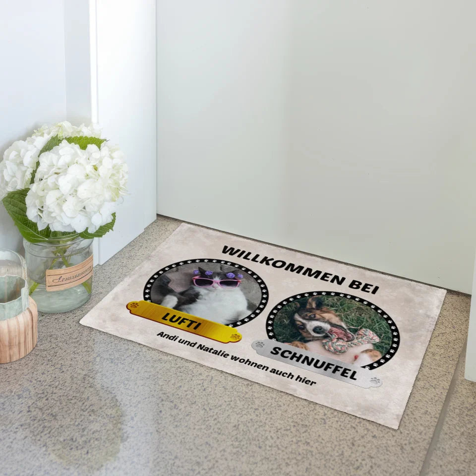 Personalisierte Fußmatte Willkommen Bei 3 Hunde Katzen selbst gestalten Fotos Namen 3