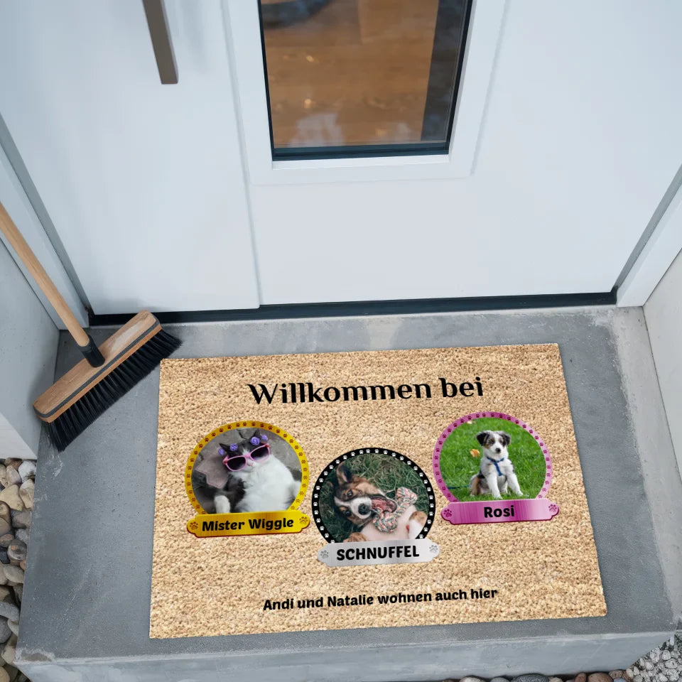 Personalisierte Fußmatte Willkommen Bei Hundebild auf Fußmatte 4 Hunde