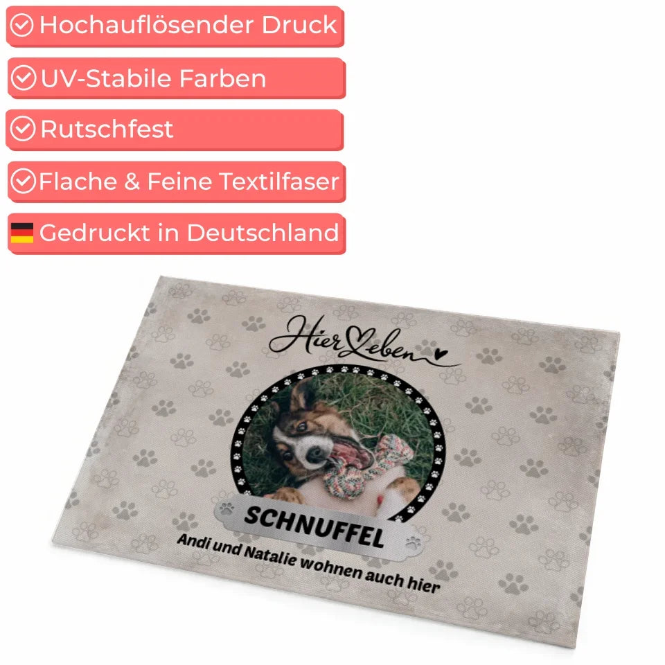 Personalisierte Fußmatte Hier Leben mit Namen von Hunden 4 Haustiere