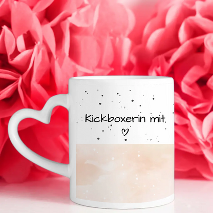 Personalisierte Kaffeetasse Kickboxerin mit Herz Geschenk