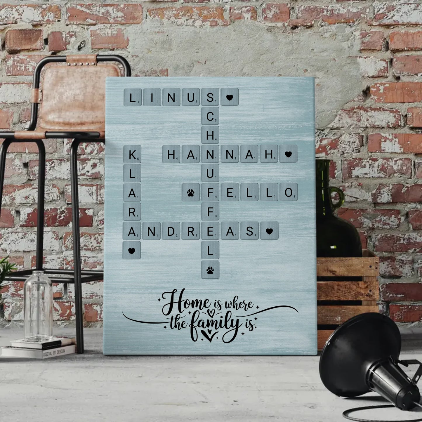Personalisierte Fotoleinwand Home is where the family is Kreuzworträtsel mit Namen Wunschtext