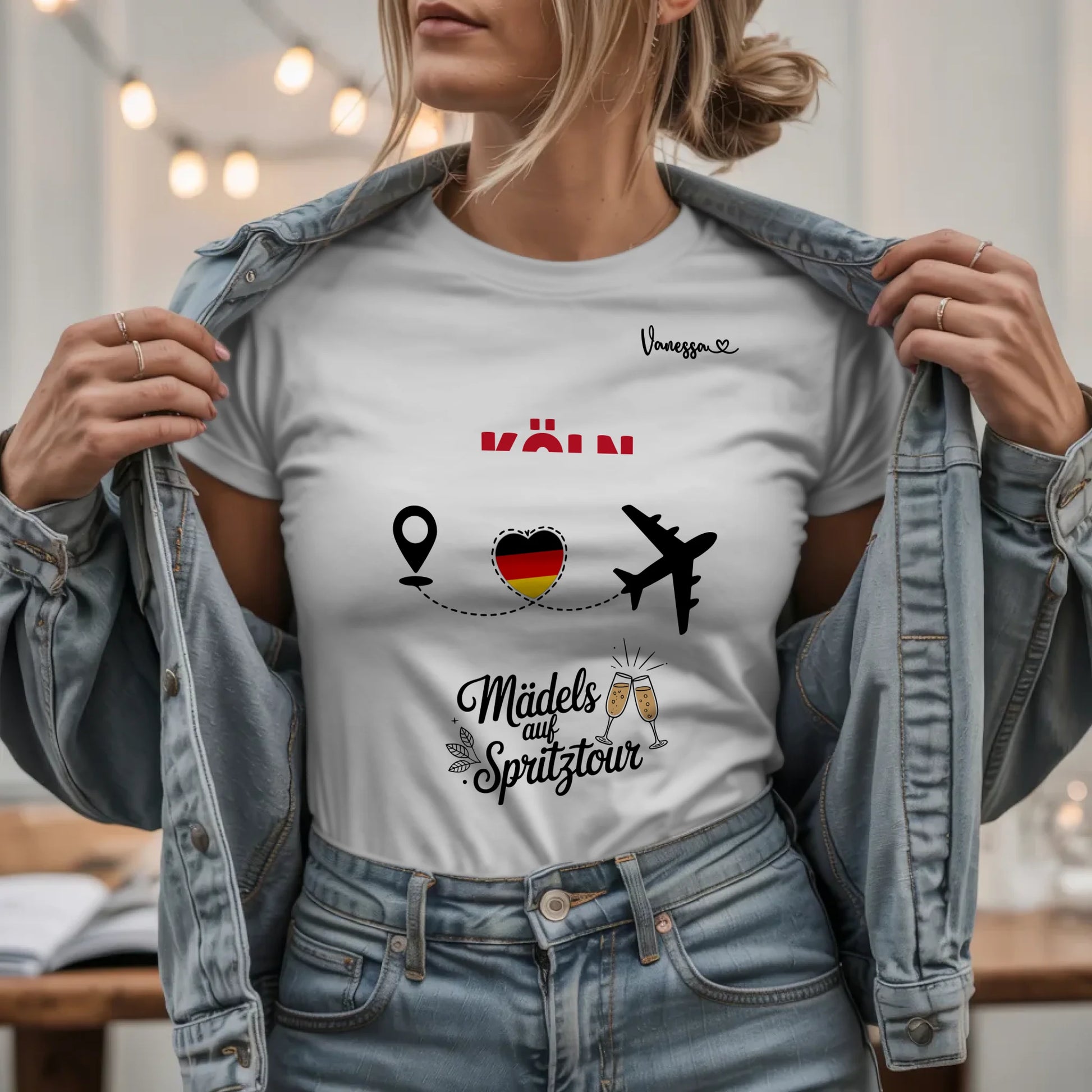 W.03.Damen-T-Shirt-Mockup-Basic HELL mit Jeansjacke