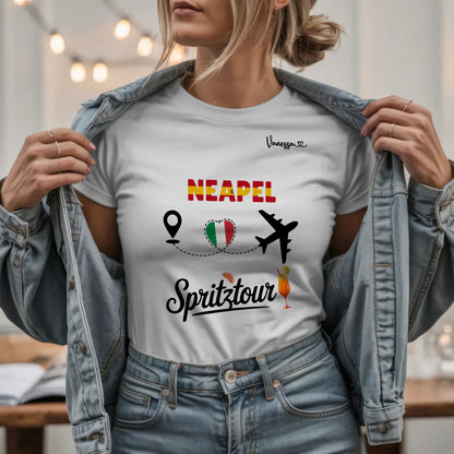 W.03.Damen-T-Shirt-Mockup-Basic HELL mit Jeansjacke