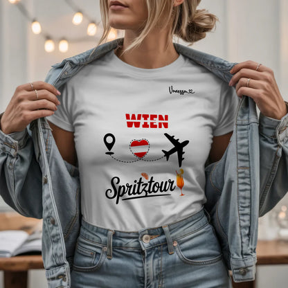 W.03.Damen-T-Shirt-Mockup-Basic HELL mit Jeansjacke