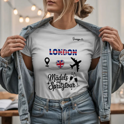 W.03.Damen-T-Shirt-Mockup-Basic HELL mit Jeansjacke