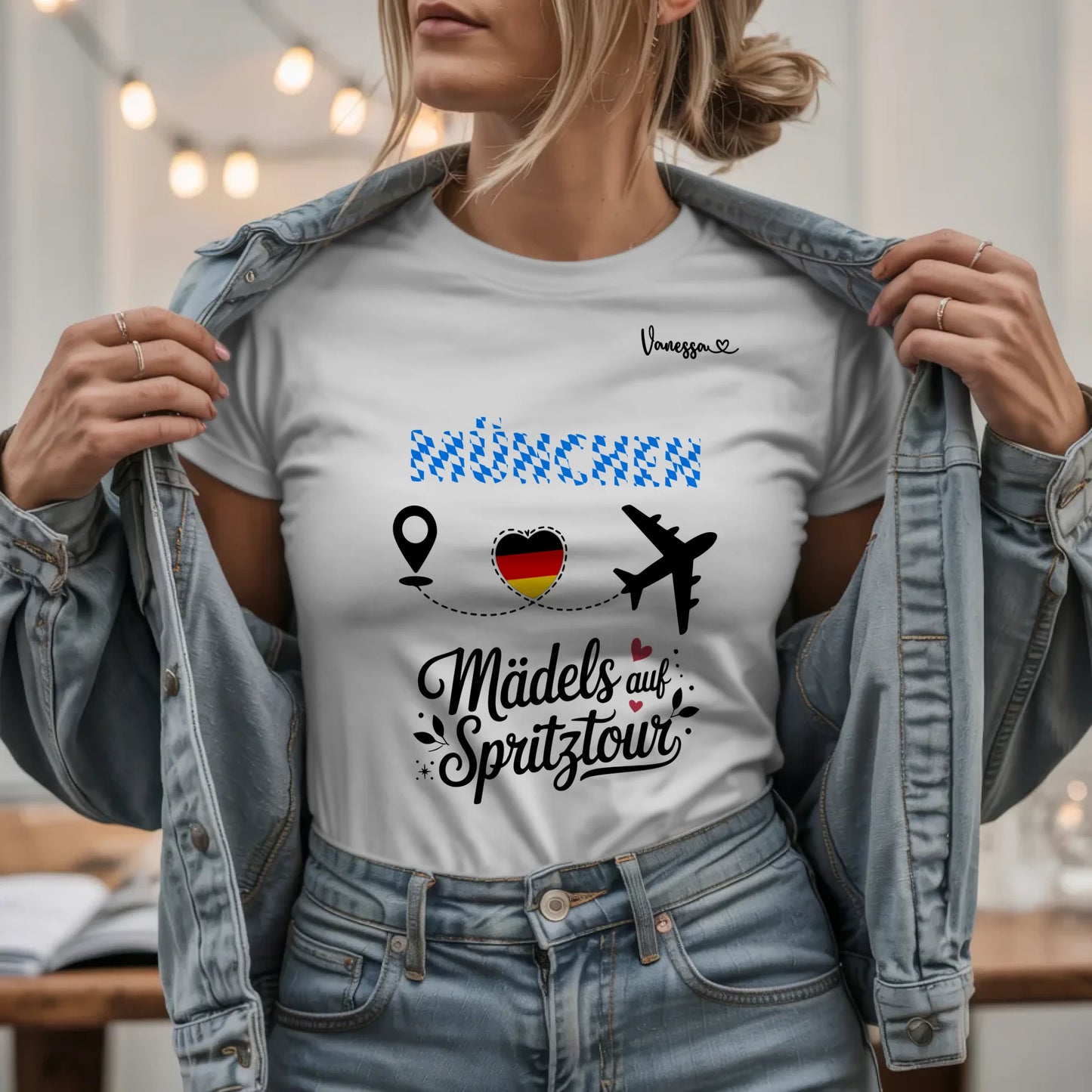 W.03.Damen-T-Shirt-Mockup-Basic HELL mit Jeansjacke