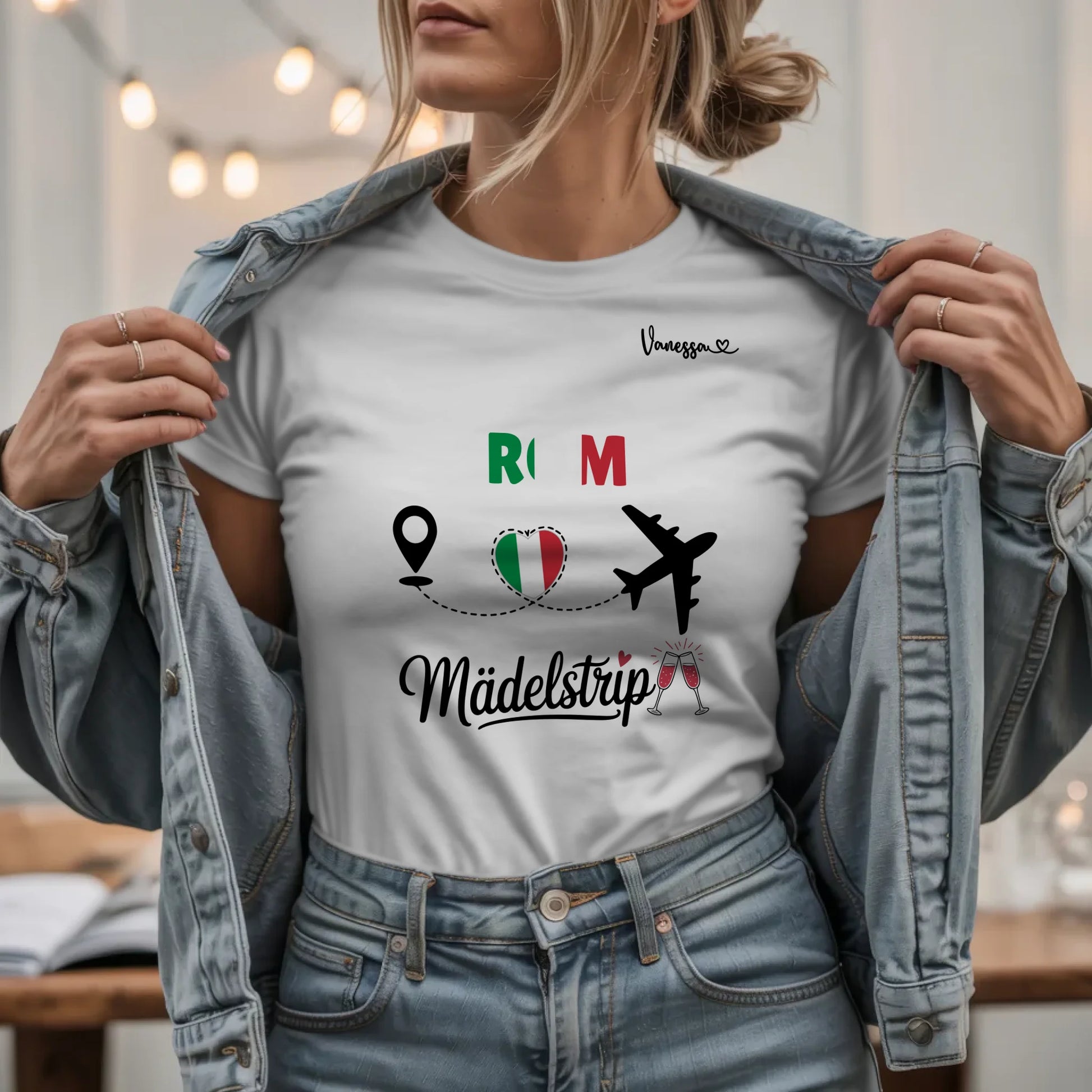 W.03.Damen-T-Shirt-Mockup-Basic HELL mit Jeansjacke