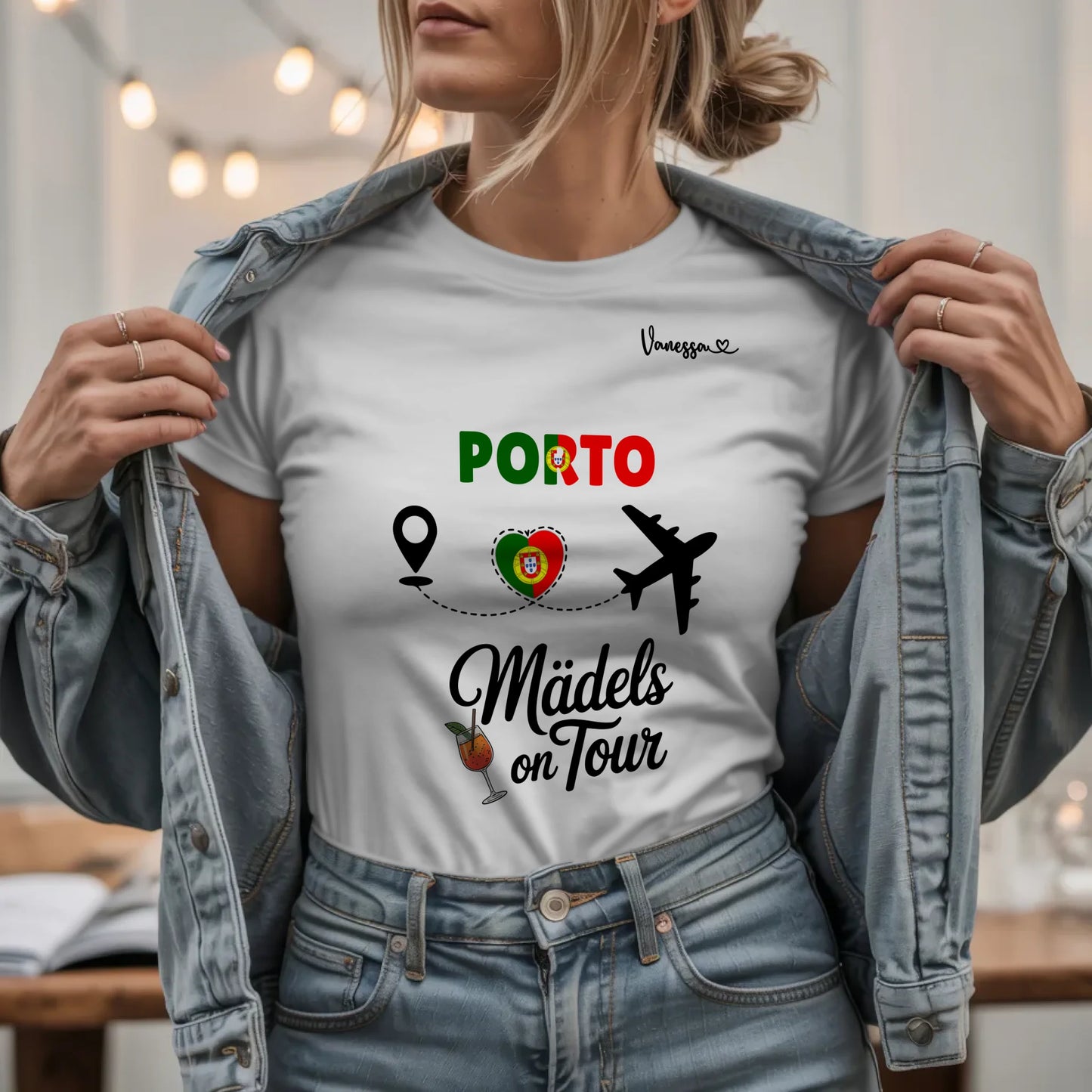 W.03.Damen-T-Shirt-Mockup-Basic HELL mit Jeansjacke