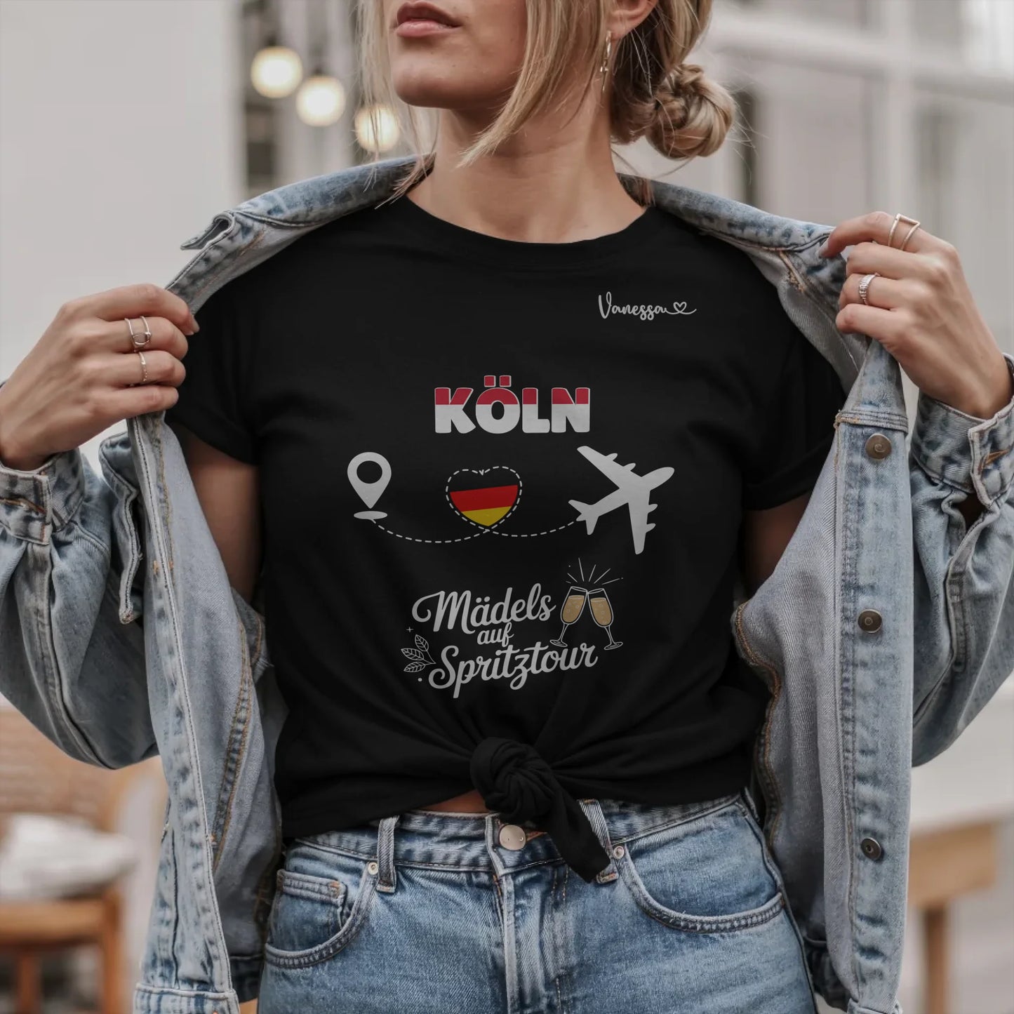 B.02.Damen-T-Shirt-Mockup-Basic-Jeansjacke---2