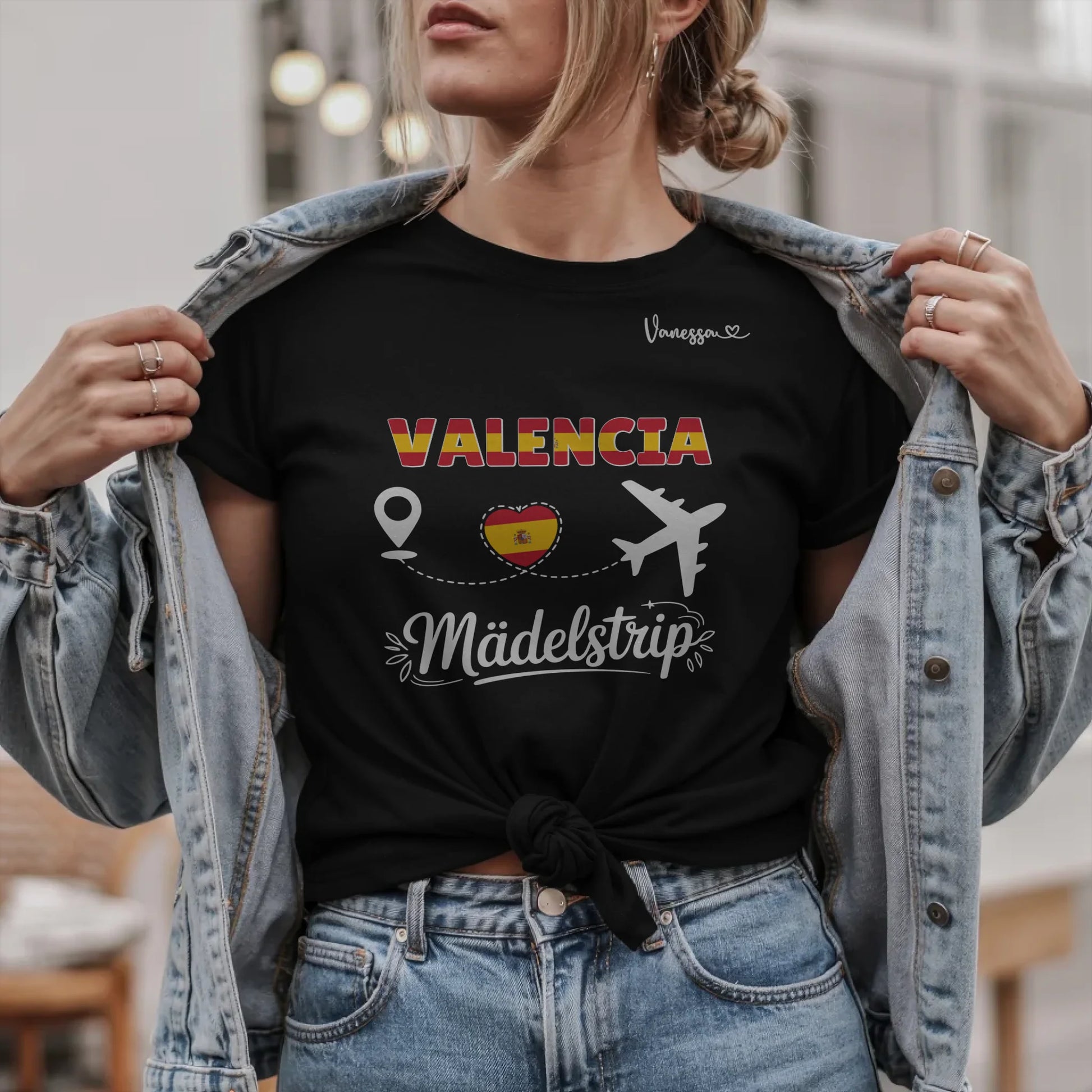 B.02.Damen-T-Shirt-Mockup-Basic-Jeansjacke---2