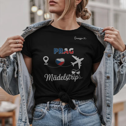 B.02.Damen-T-Shirt-Mockup-Basic-Jeansjacke---2