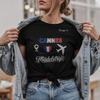 B.02.Damen-T-Shirt-Mockup-Basic-Jeansjacke---2