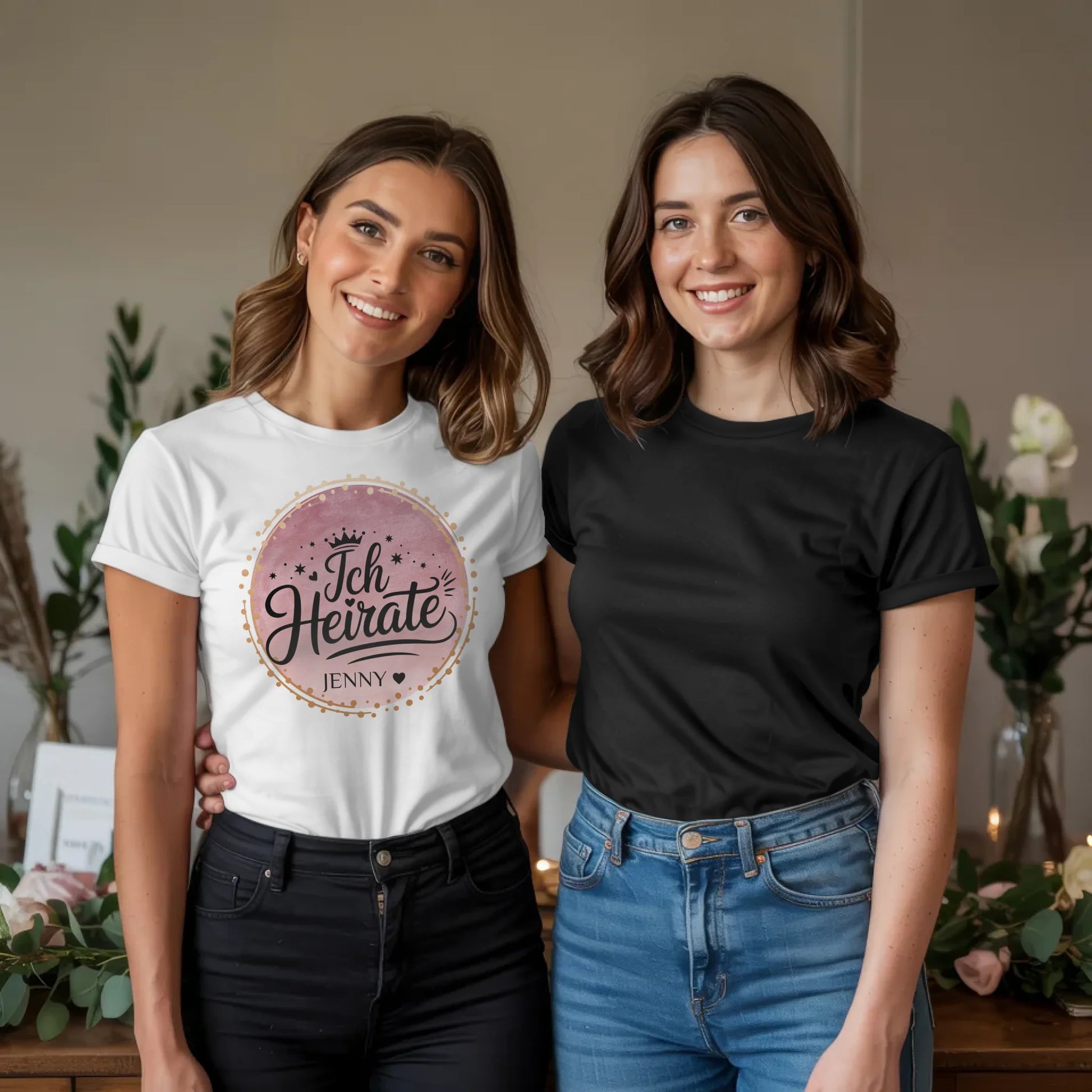 x.01.Schwarzes + Weißes T-Shirt Mockup 2 Frauen JGA