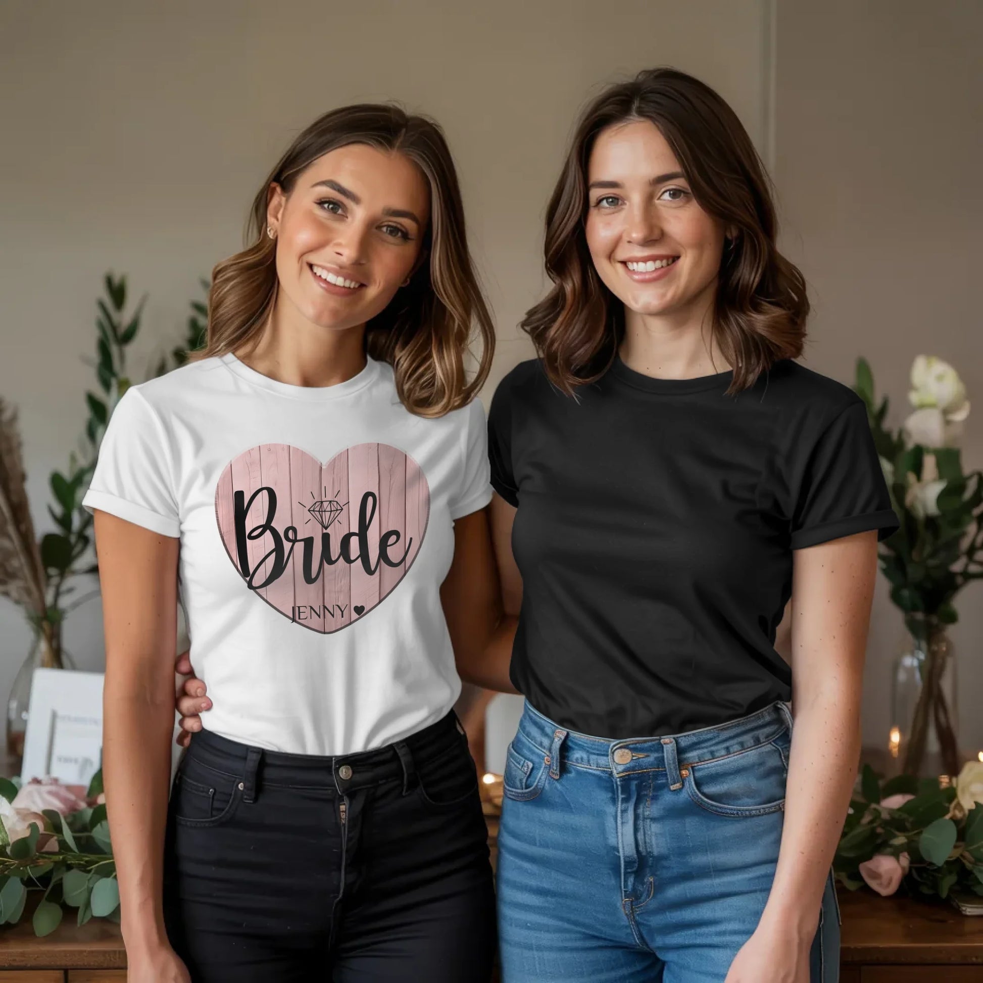 x.01.Schwarzes + Weißes T-Shirt Mockup 2 Frauen JGA