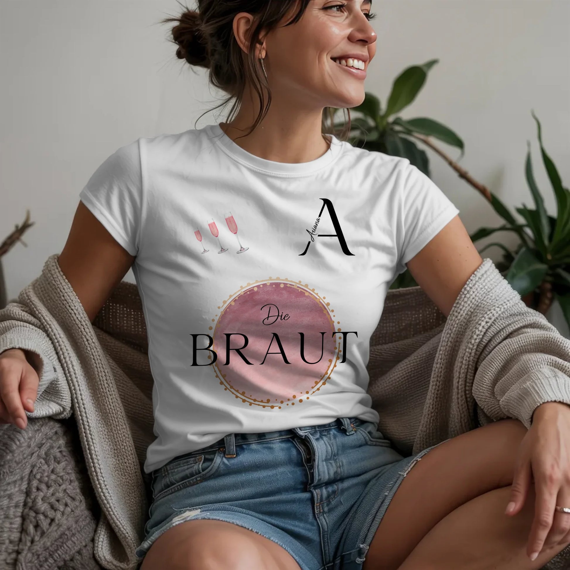 W.02.Damen-T-Shirt-Mockup-Basic-Wohnzimmer-Wolljacke---2