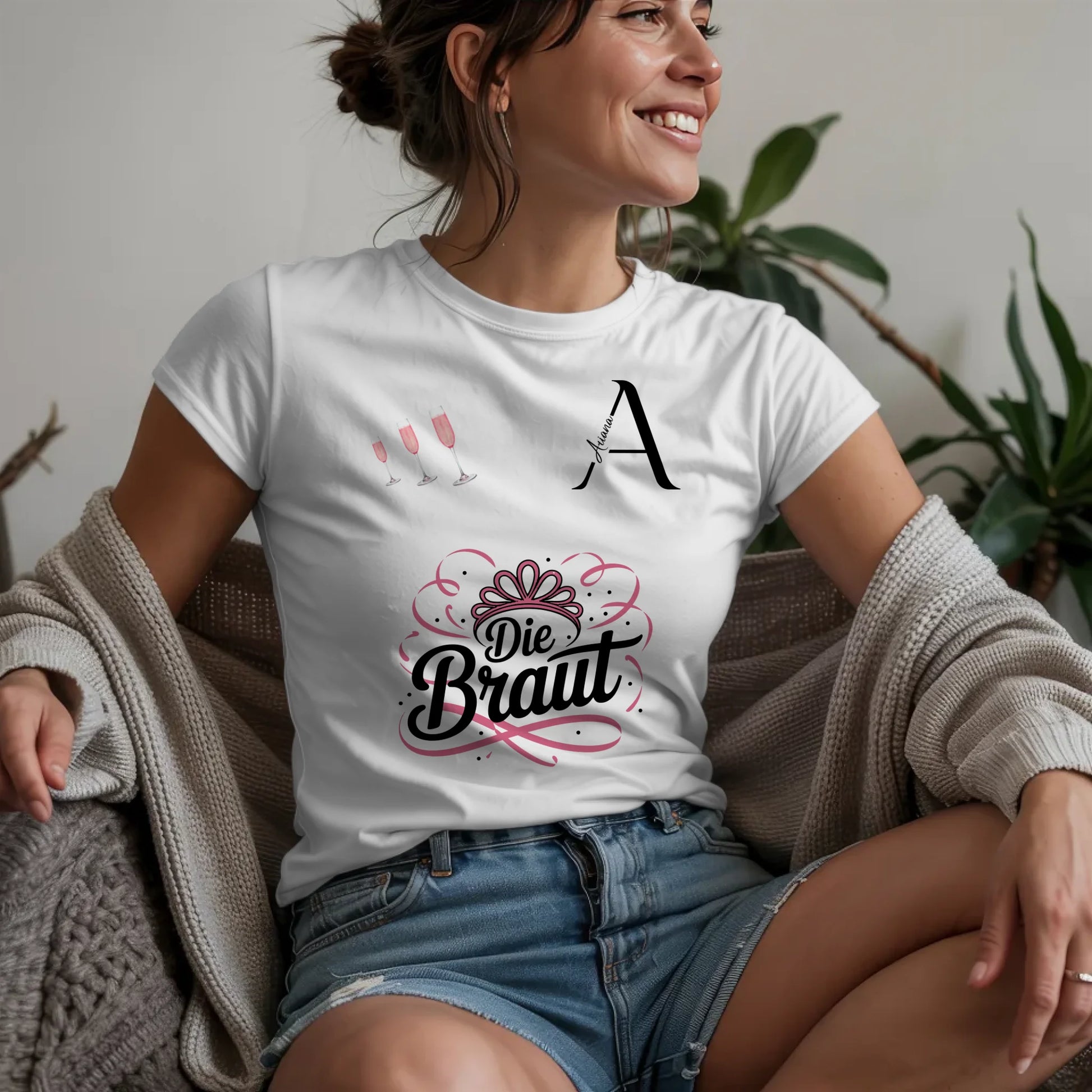 W.02.Damen-T-Shirt-Mockup-Basic-Wohnzimmer-Wolljacke---2