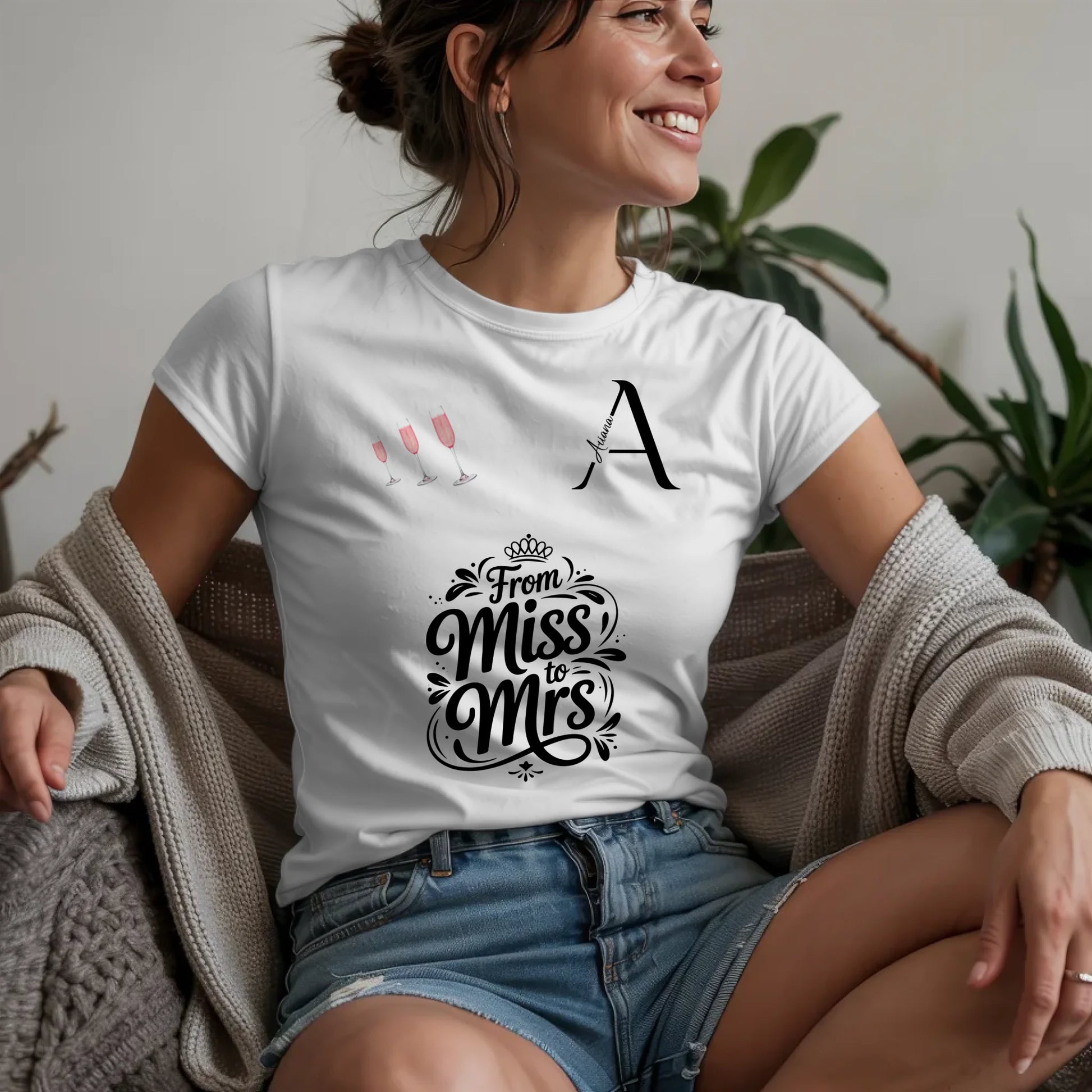 W.02.Damen-T-Shirt-Mockup-Basic-Wohnzimmer-Wolljacke---2