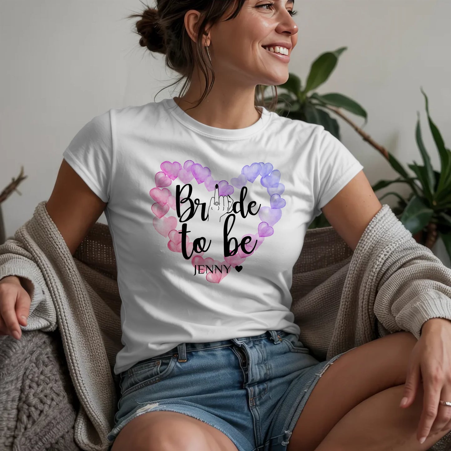 W.02.Damen-T-Shirt-Mockup-Basic-Wohnzimmer-Wolljacke---2