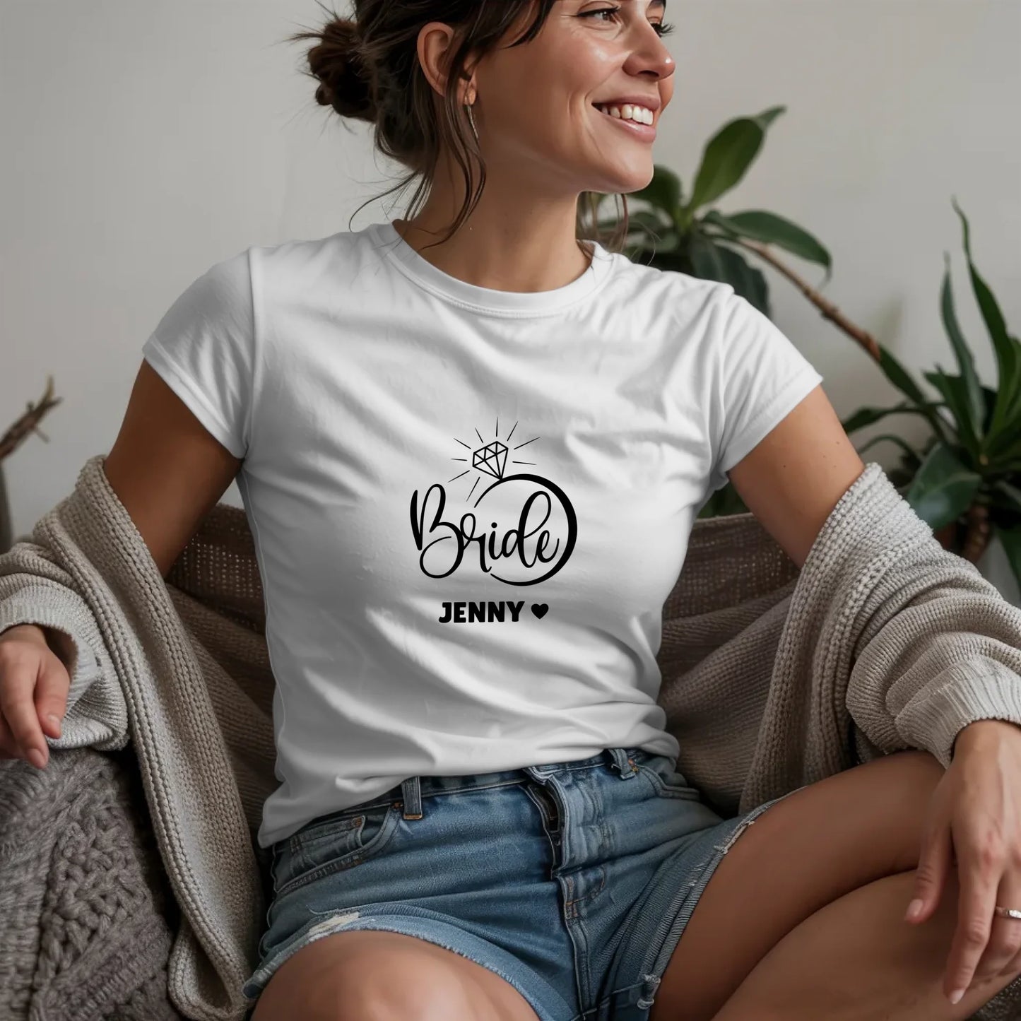 W.02.Damen-T-Shirt-Mockup-Basic-Wohnzimmer-Wolljacke---2