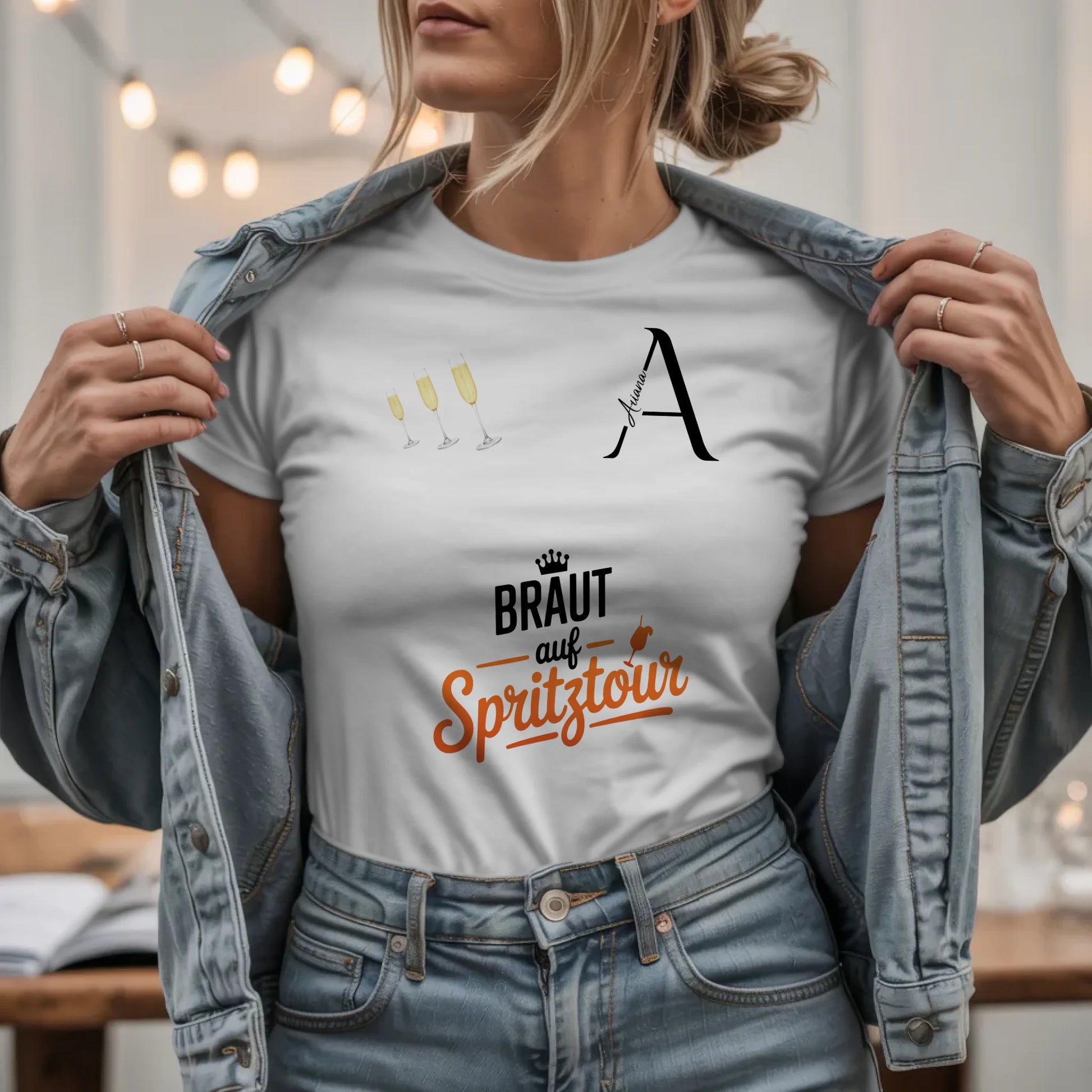 W.03.Damen-T-Shirt-Mockup-Basic HELL mit Jeansjacke