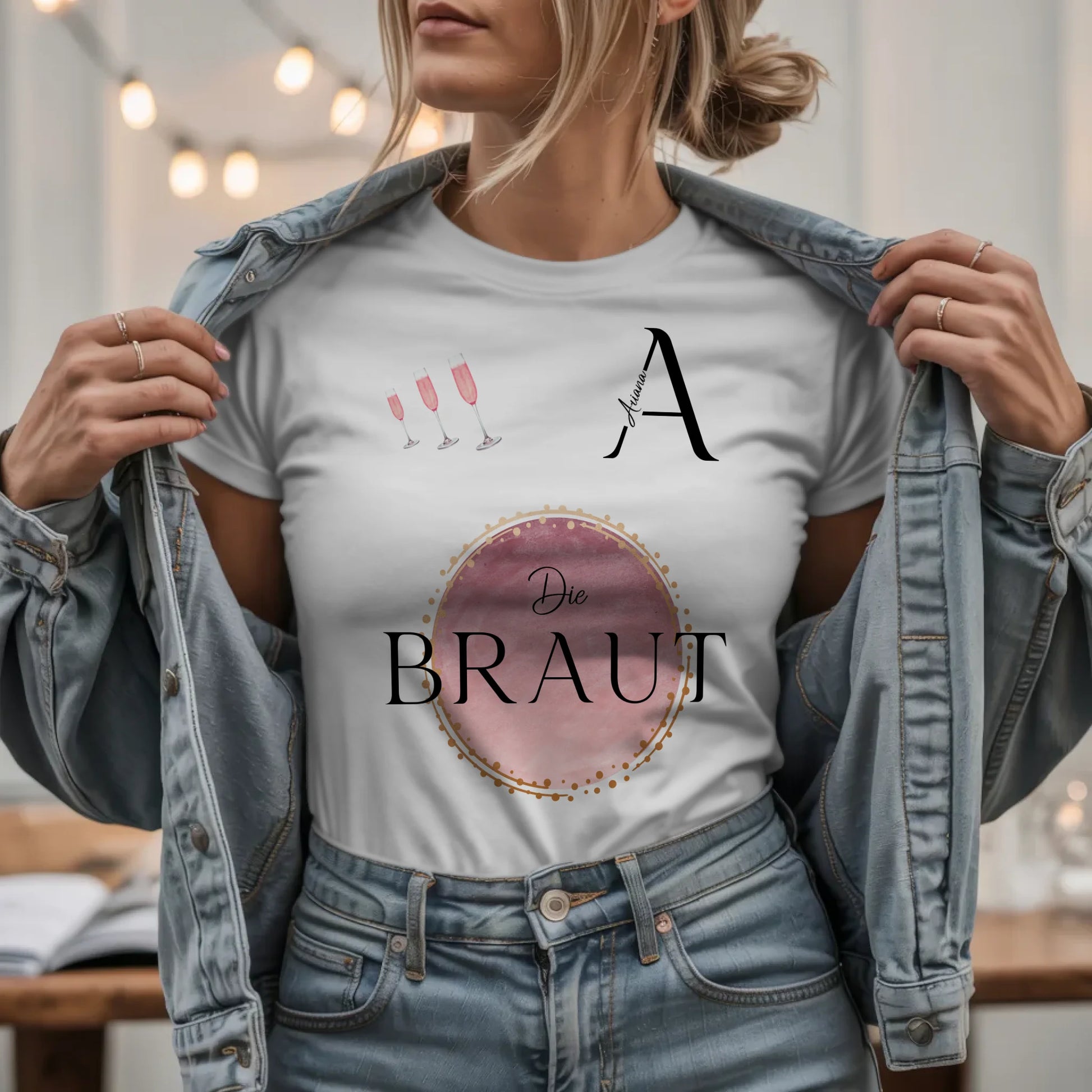 W.03.Damen-T-Shirt-Mockup-Basic HELL mit Jeansjacke