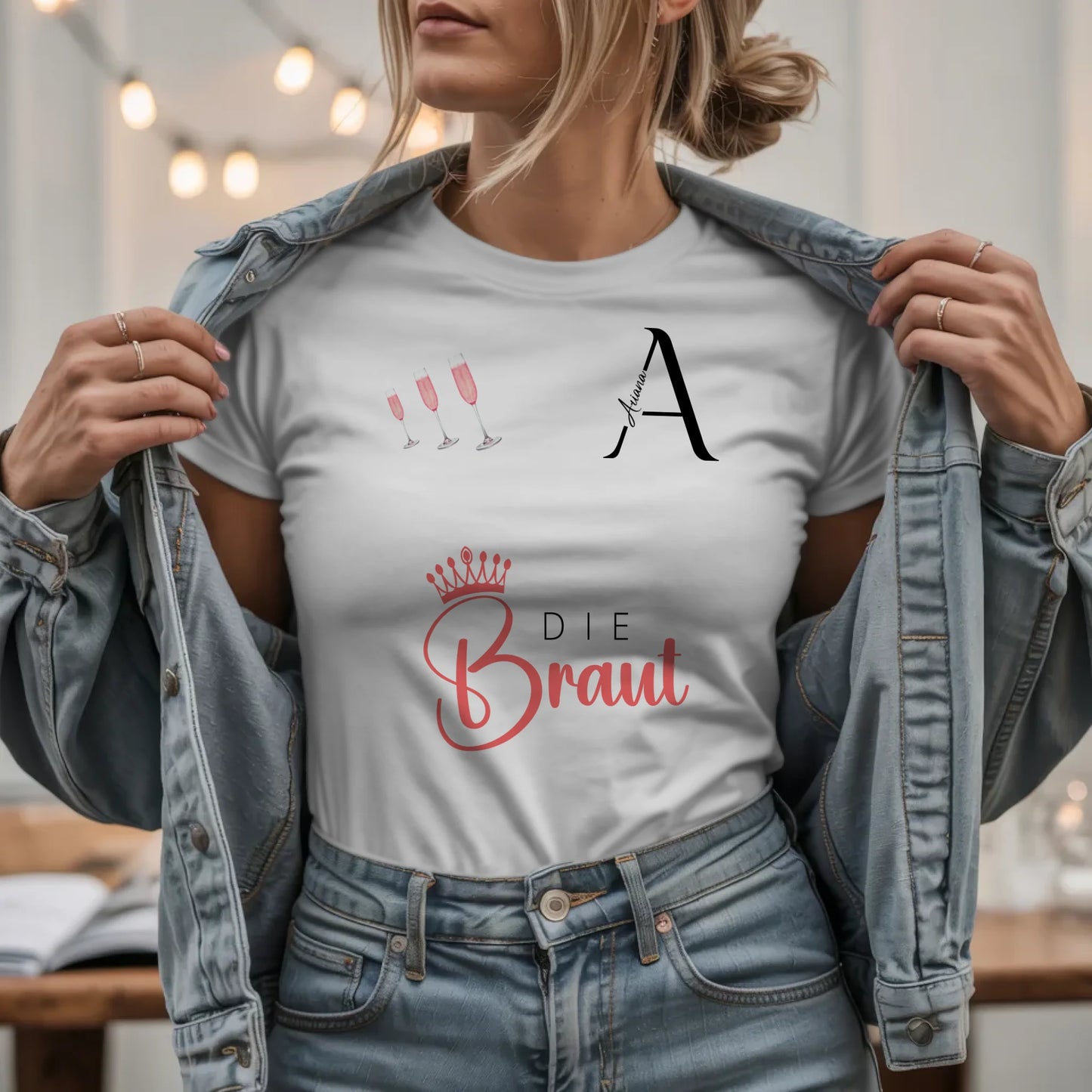 W.03.Damen-T-Shirt-Mockup-Basic HELL mit Jeansjacke