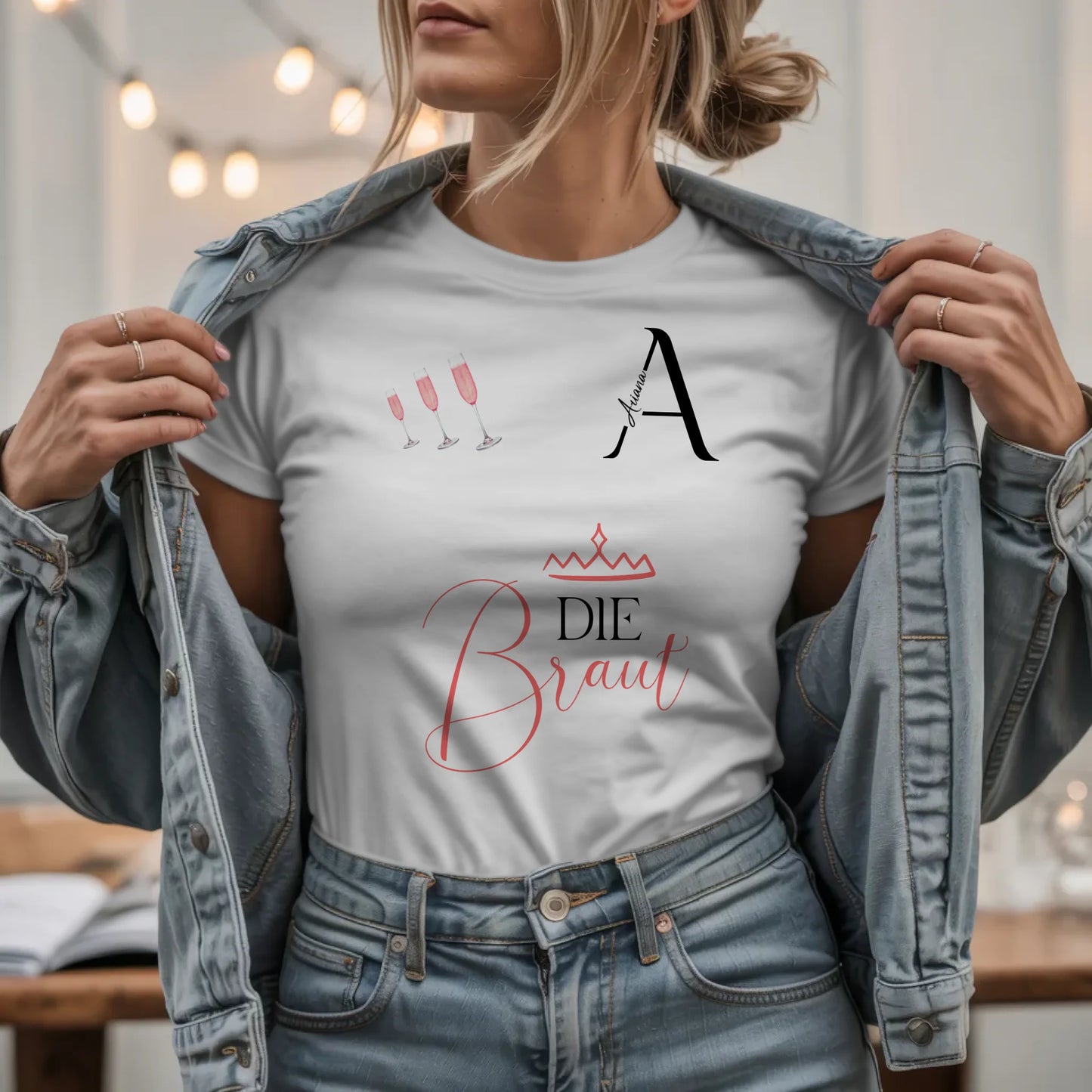 W.03.Damen-T-Shirt-Mockup-Basic HELL mit Jeansjacke