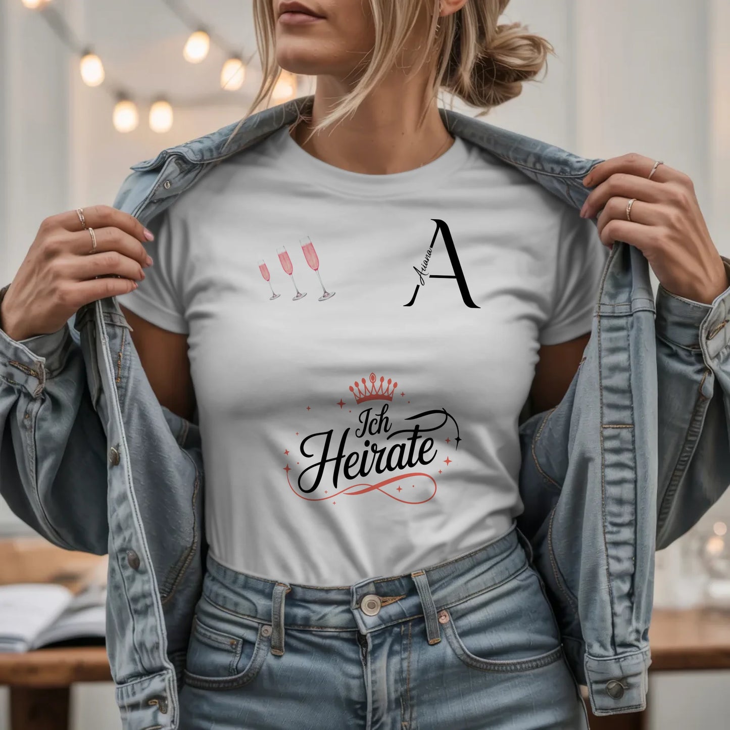 W.03.Damen-T-Shirt-Mockup-Basic HELL mit Jeansjacke