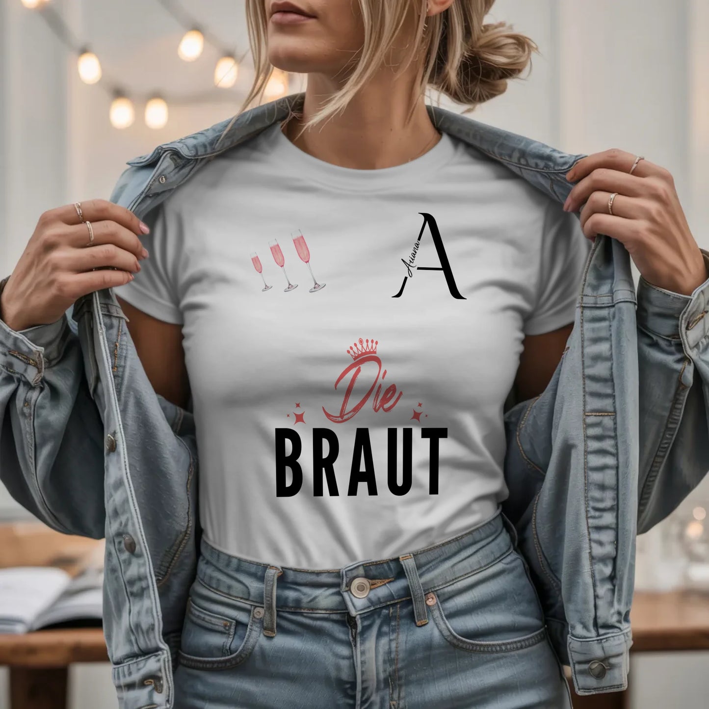 W.03.Damen-T-Shirt-Mockup-Basic HELL mit Jeansjacke
