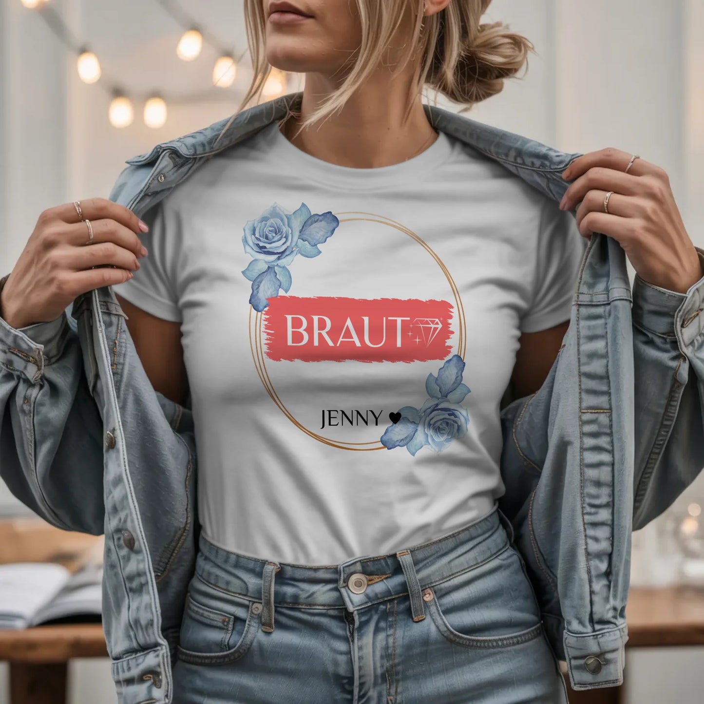 W.03.Damen-T-Shirt-Mockup-Basic HELL mit Jeansjacke