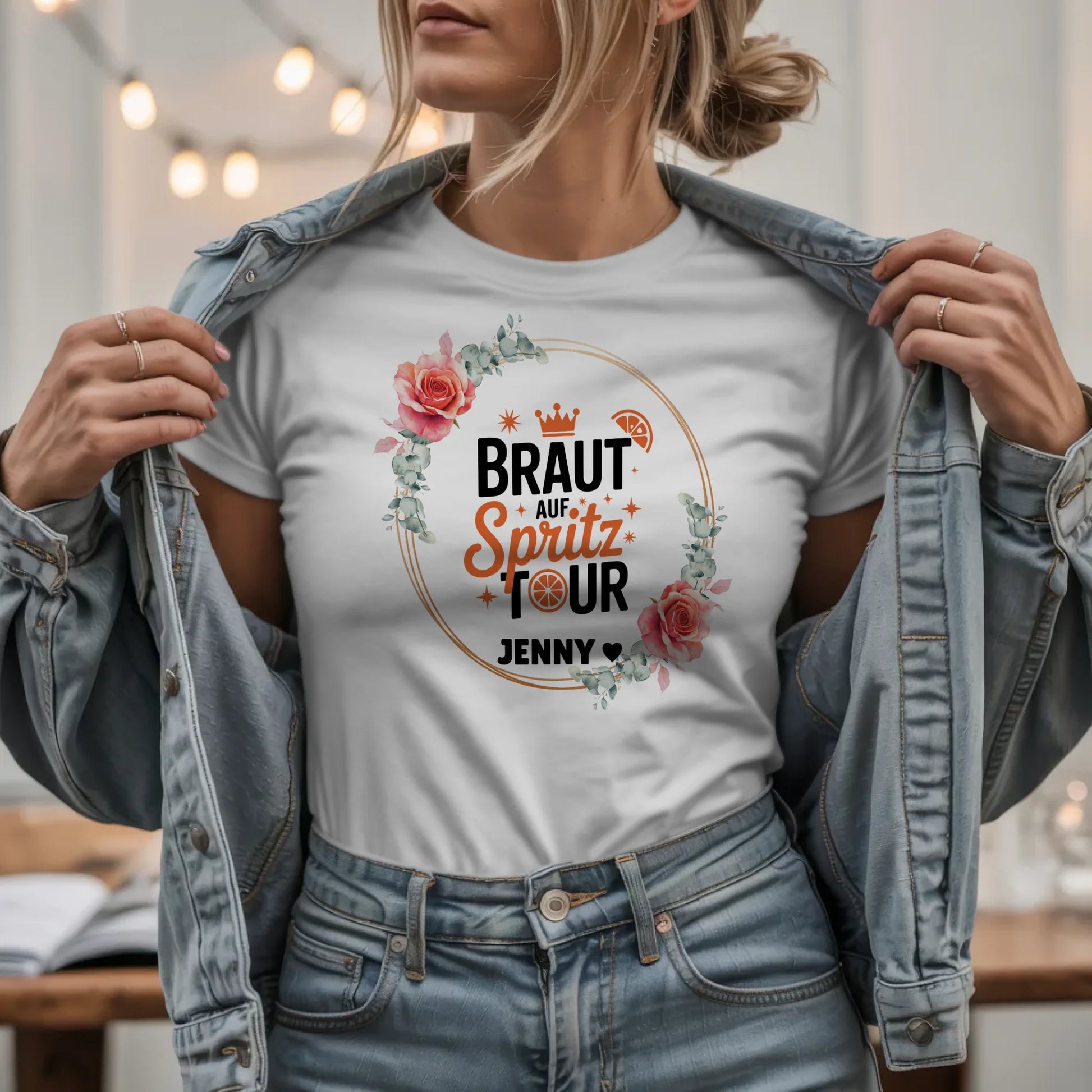 W.03.Damen-T-Shirt-Mockup-Basic HELL mit Jeansjacke