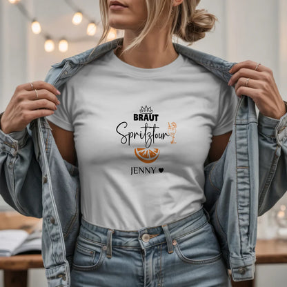 W.03.Damen-T-Shirt-Mockup-Basic HELL mit Jeansjacke