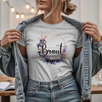 W.03.Damen-T-Shirt-Mockup-Basic HELL mit Jeansjacke