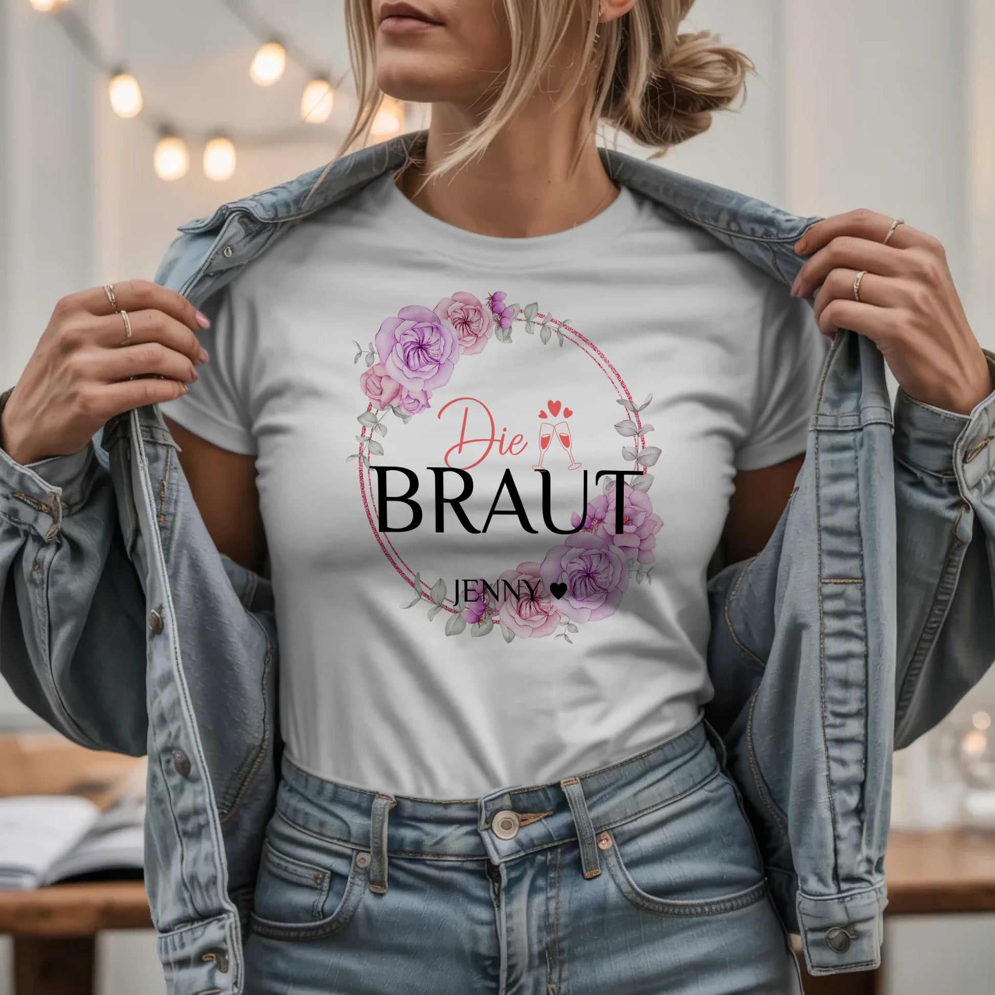 W.03.Damen-T-Shirt-Mockup-Basic HELL mit Jeansjacke