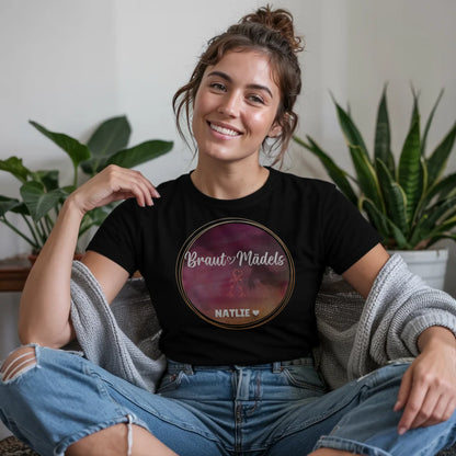 B.03.Damen-T-Shirt-Mockup-Basic-Wohnzimmer-Wolljacke---1