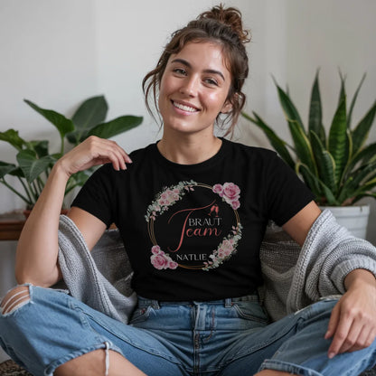 B.03.Damen-T-Shirt-Mockup-Basic-Wohnzimmer-Wolljacke---1