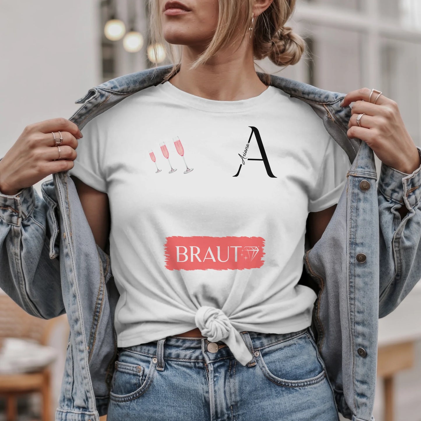 W.03.Damen-T-Shirt-Mockup-Basic HELL mit Jeansjacke