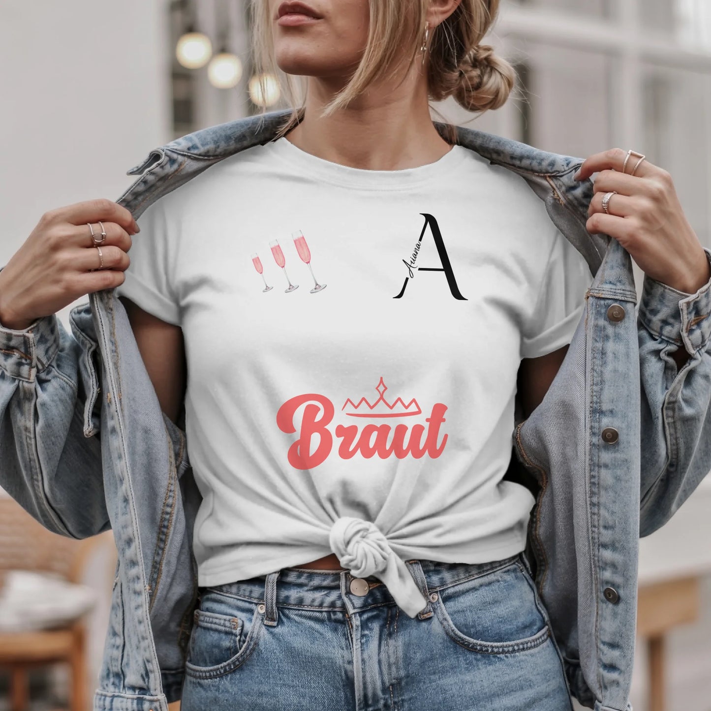 W.03.Damen-T-Shirt-Mockup-Basic HELL mit Jeansjacke