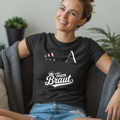 B.03.Damen-T-Shirt-Mockup-Basic-Wohnzimmer-Wolljacke---1