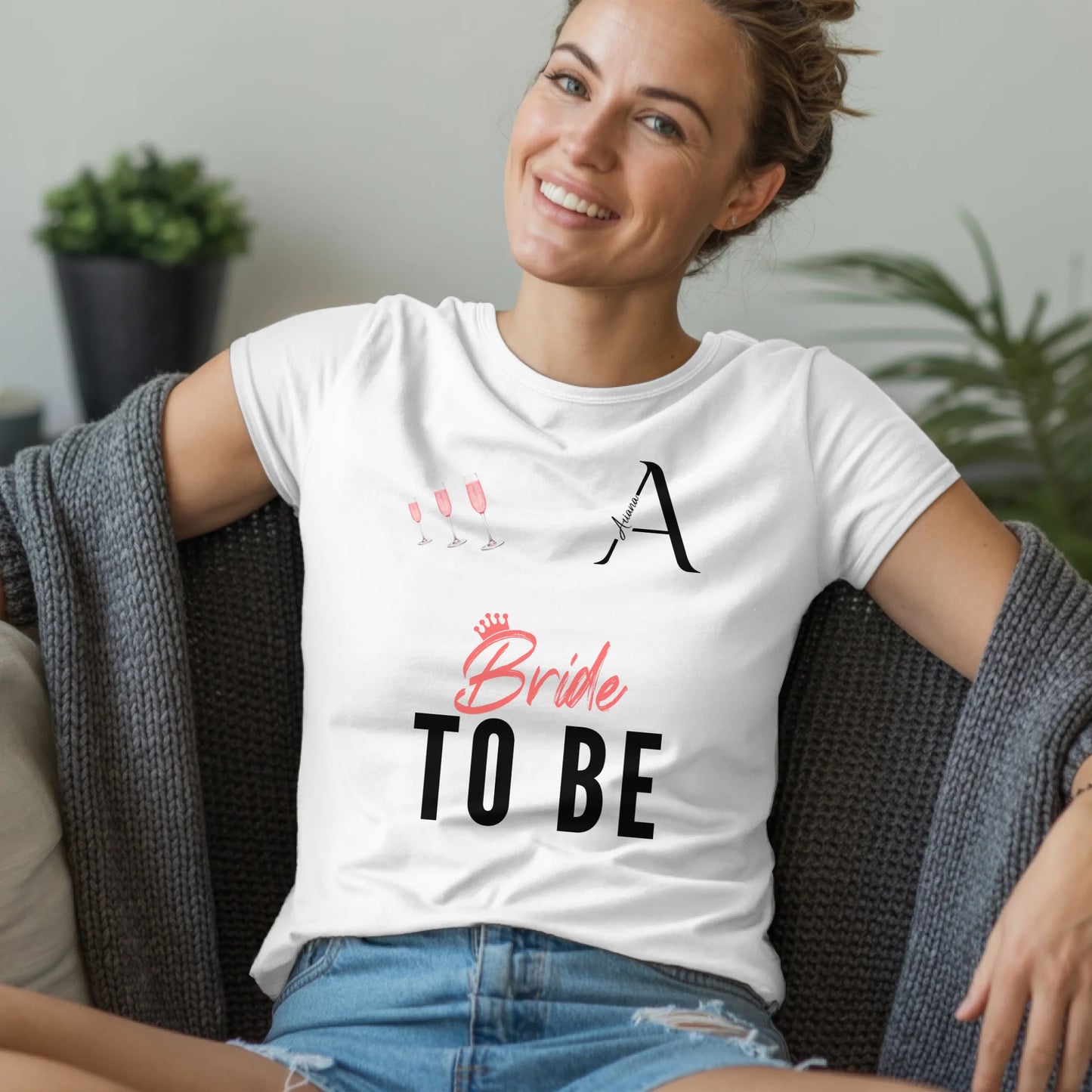 B.03.Damen-T-Shirt-Mockup-Basic-Wohnzimmer-Wolljacke---1