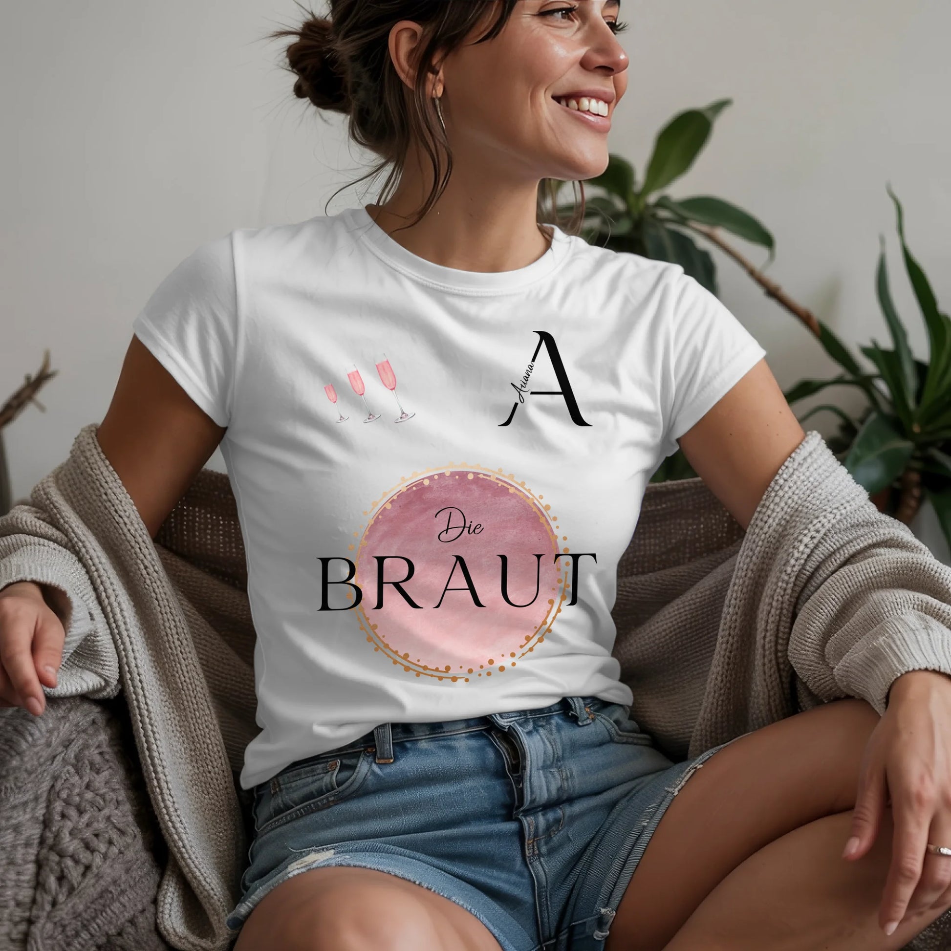 W.02.Damen-T-Shirt-Mockup-Basic-Wohnzimmer-Wolljacke---2