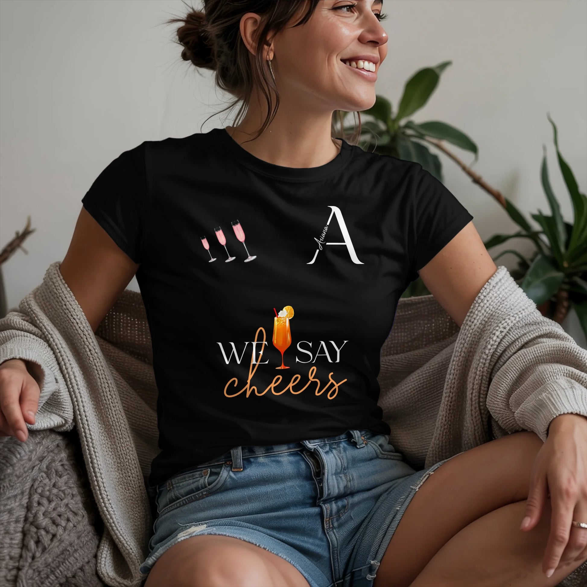 W.02.Damen-T-Shirt-Mockup-Basic-Wohnzimmer-Wolljacke---2