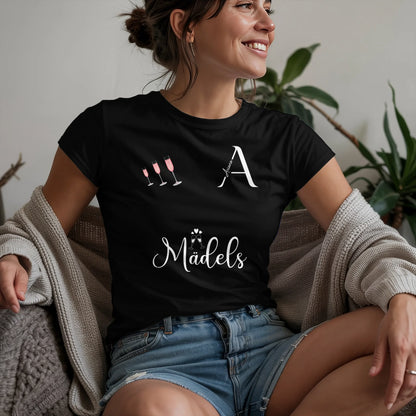 W.02.Damen-T-Shirt-Mockup-Basic-Wohnzimmer-Wolljacke---2