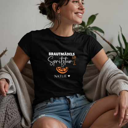 W.02.Damen-T-Shirt-Mockup-Basic-Wohnzimmer-Wolljacke---2