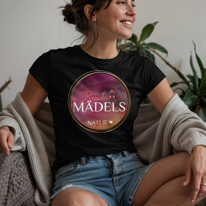 W.02.Damen-T-Shirt-Mockup-Basic-Wohnzimmer-Wolljacke---2