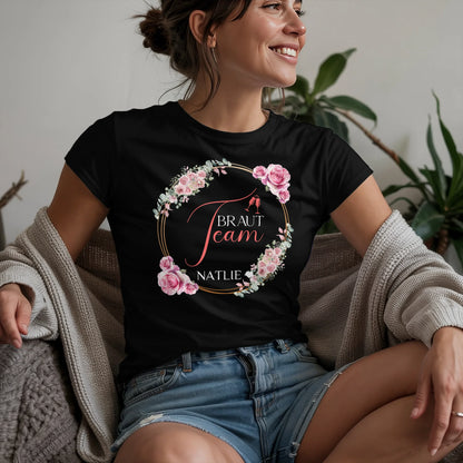 W.02.Damen-T-Shirt-Mockup-Basic-Wohnzimmer-Wolljacke---2