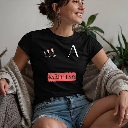 W.02.Damen-T-Shirt-Mockup-Basic-Wohnzimmer-Wolljacke---2