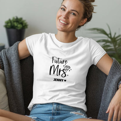 B.03.Damen-T-Shirt-Mockup-Basic-Wohnzimmer-Wolljacke---1